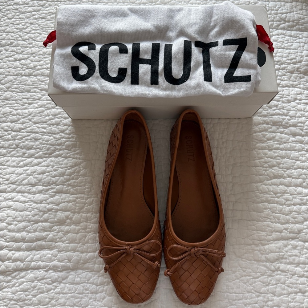 SCHUTZ Women's Tan Woven Flats